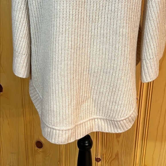 UGG Raelynn Cream Heather Knit Turtleneck Sweater Sz-M - Picture 6 of 12